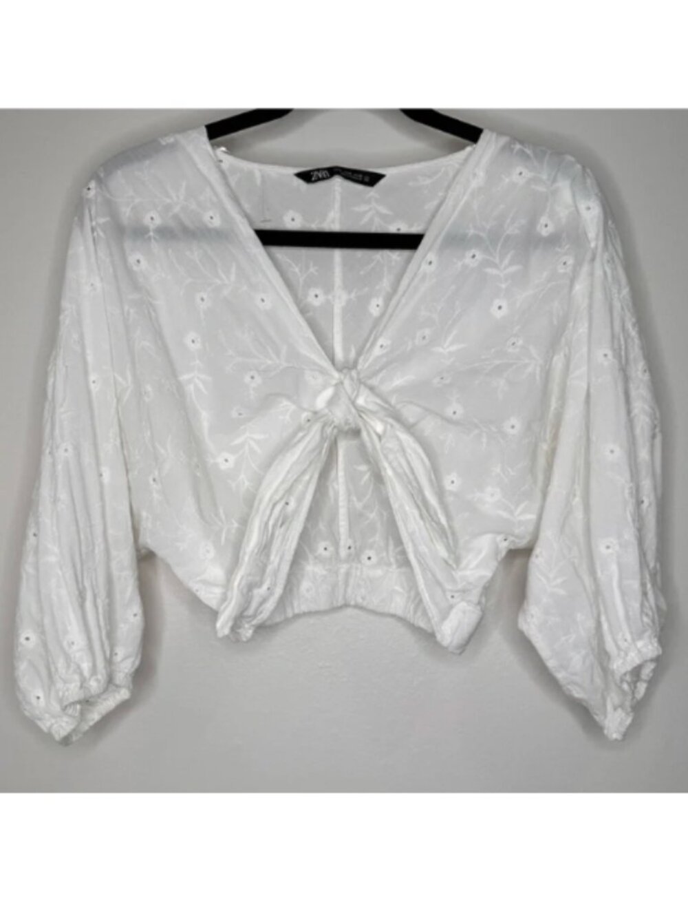ZARA Eyelet Front Tie Cropped Blouse with 3/4 Sleeves - Large - NWOT